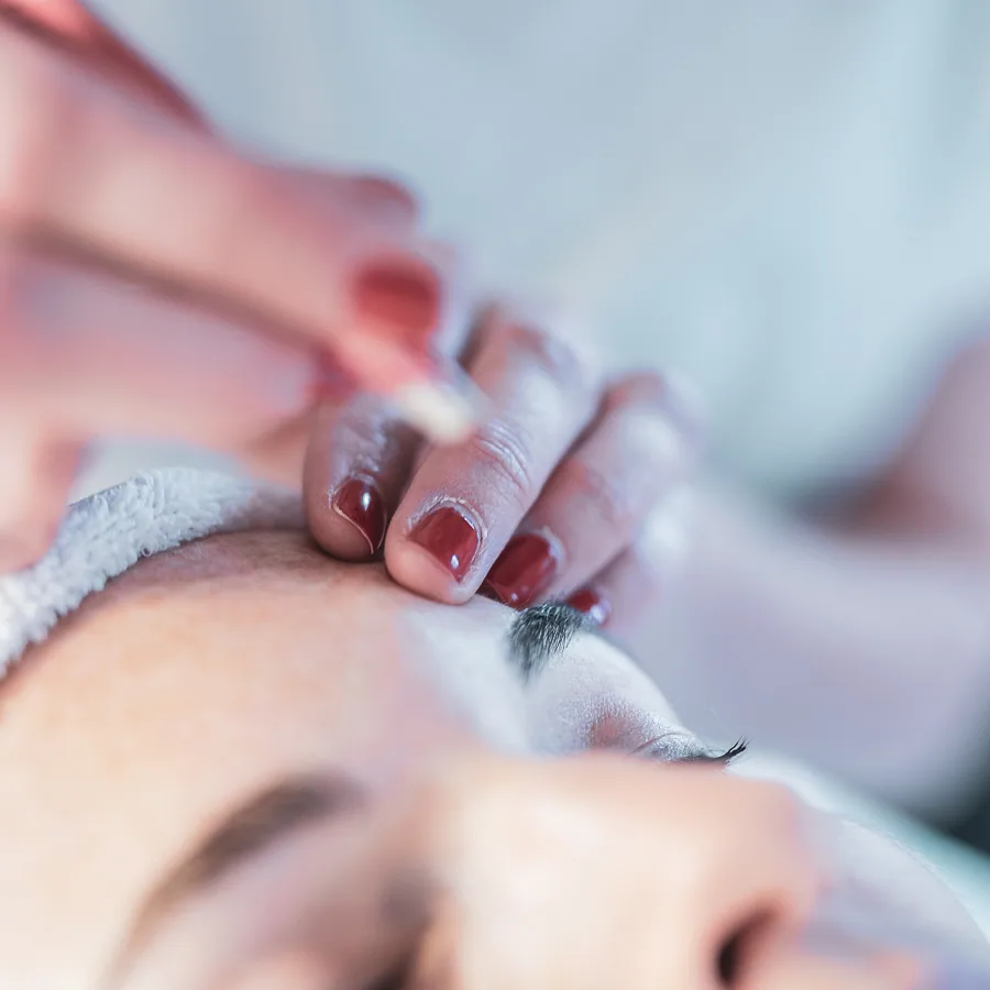 Permanent Make-up an den Augenbrauen